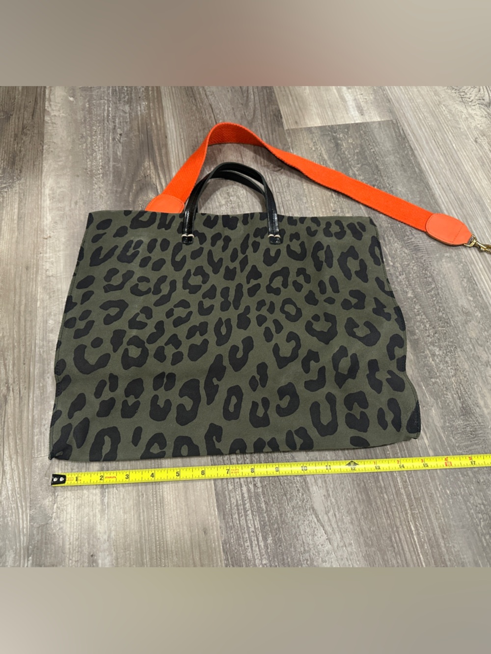 Clare V. Tote - Picture 11 of 11